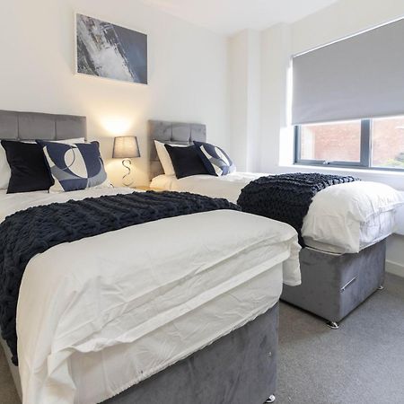 Linacre 11 - Modern 2 Bed Behind The Cathedral With Free Parking And Fast Wifi Appartement Exeter Buitenkant foto