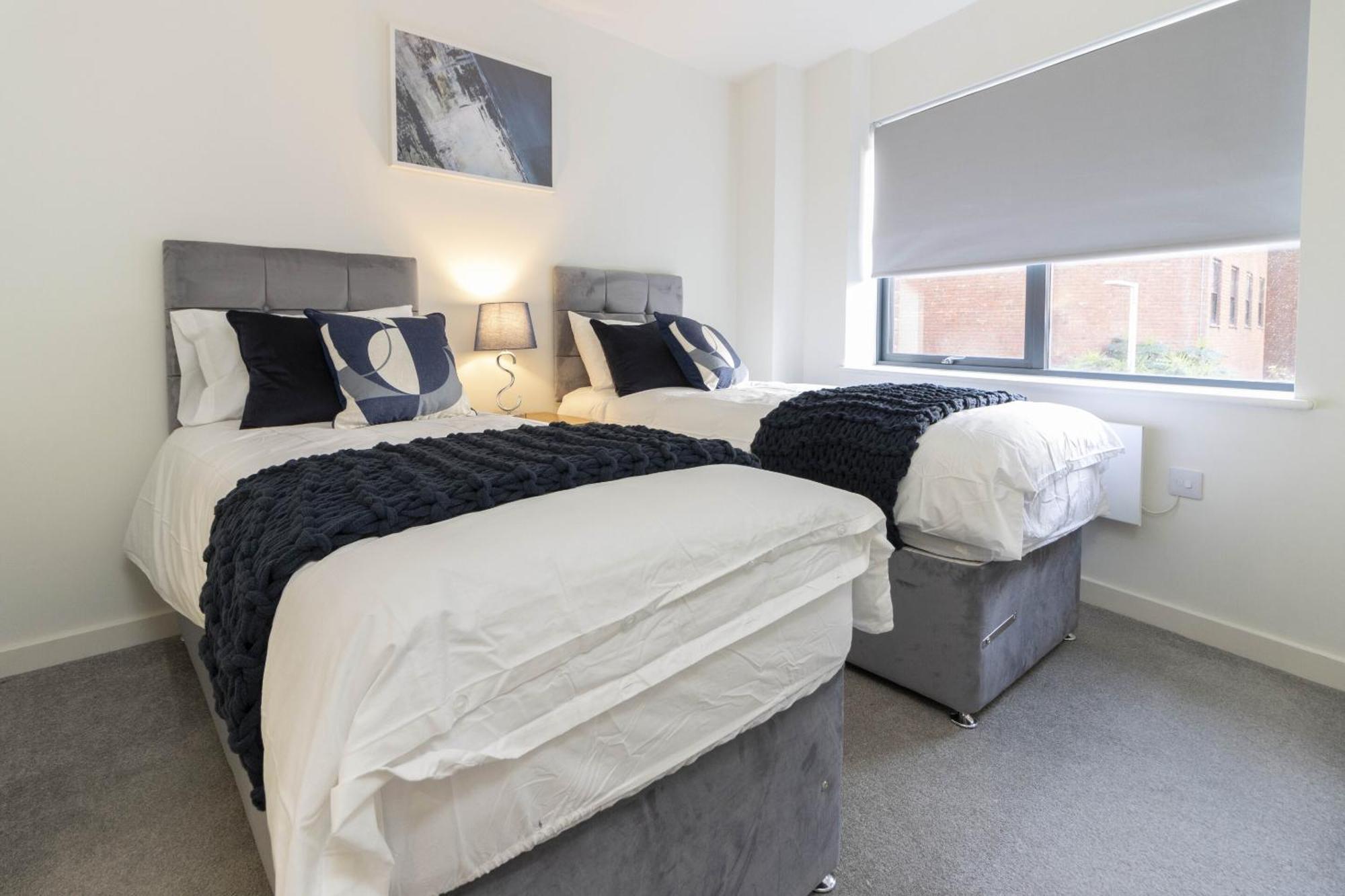 Linacre 11 - Modern 2 Bed Behind The Cathedral With Free Parking And Fast Wifi Appartement Exeter Buitenkant foto