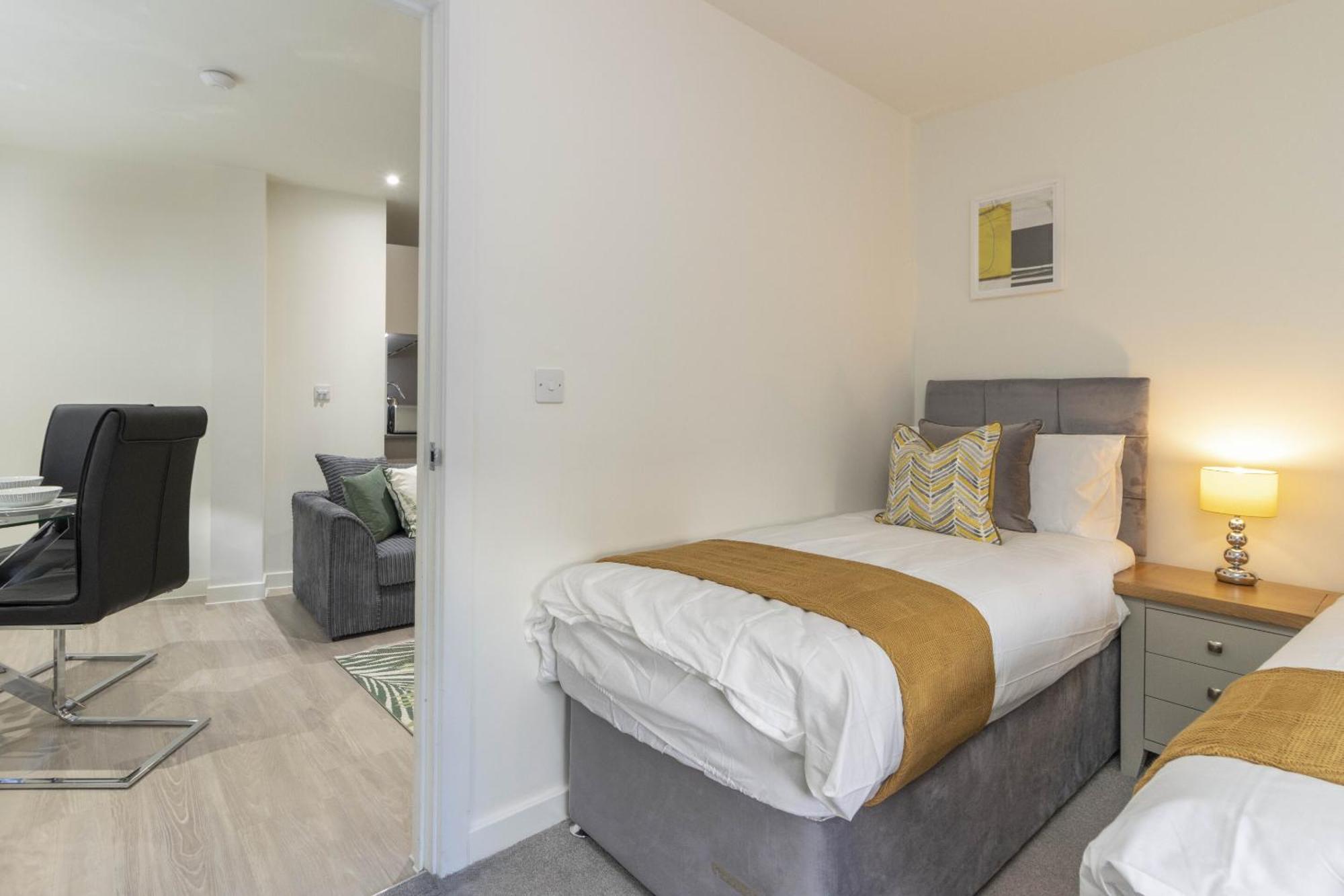 Linacre 11 - Modern 2 Bed Behind The Cathedral With Free Parking And Fast Wifi Appartement Exeter Buitenkant foto